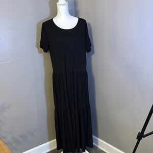 Zenana Outfitters Black Maxi Sundress Crew Neck Short Sleeve